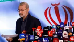 علی لاریجانی مشاور علی خامنه ای