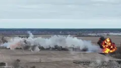 Ukrayna Müdafiə Nazirliyi martın əvvəlində Rusiya helikopterinin vurulmasıyla bağlı video yayımlayıb