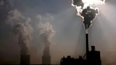 Central eléctrica de carbón en Baotou (China)