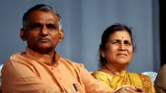 बाबा आमटे, आनंदवन, हेमलकसा