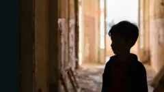 Toda la soledad del centro de la Tierra, extrato de la imagen de portada