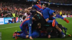 لاعبي فريق برشلونة