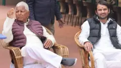 लालू यादव के साथ तेज प्रताप यादव