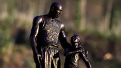 Kobe Bryant and daughter Gianna statue