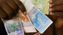 Les réactions à l'annonce de l'adoption dès 2020 d'une monnaie unique, l'eco, par les pays de la Cédéao ont été abondantes sur les réseaux sociaux.