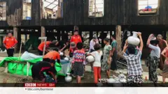 မိုခါ မုန်တိုင်းလွန် ပြန်လည် ထူထောင်ရေး-