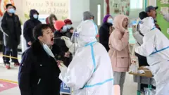 یک سال بعد از اولین مرگ بر اثر کرونا؛ چین به کارشناسان اجازه می‌دهد به ووهان بروند