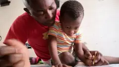 Nna na-akuziri nwa ya ihe