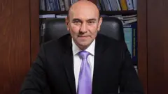 TUNC SOYER