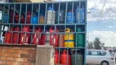 Benshi barinubira ibiciro bya gaze mu Rwada