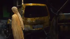 খাজুরি খাস এলাকায় বড় ধরণের ক্ষতি করা হয়েছিল দাঙ্গার সময়।
