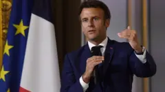 Tổng thống Pháp Emmanuel Macron ngày 3 tháng 6 năm 2022