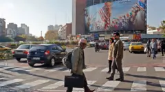 تداوم فضای امنیتی در ایران، همزمان با برگشت محدود اینترنت