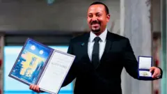 ጠቅላይ ሚኒስትር ዐቢይ አህመድ የኖቤል ሽልማታቸውን ሲቀበሉ