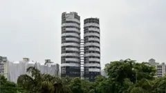 இரட்டை கோபுரங்கள், நொய்டா