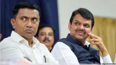 गोव्याचे मुख्यमंत्री प्रमोद सावंत आणि देवेंद्र फडणवीस