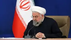 حسن روحانی شرط گرفتن غرامت از آمریکا بابت خروج از برجام را که پیشتر از سوی سخنگویان دولت و وزارت خارجه مطرح شده بود، پس گرفته است