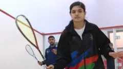 ثنا بہادر، سکواش