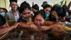 મ્યાનમારમાં સૈન્યશાસન વિરુદ્ધના પ્રદર્શનોમાં અત્યાર સુધીમાં 400થી વધુ લોકોનાં મૃત્યુ થયાં છે.