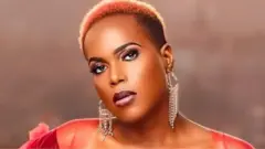 ጾታኣ ንምርግጋጽ ዕርቃና ወጺኣ ብልዕታ ብምርኣይ መንነታ ከተረጋግጽ ትግደድ ዝነበረት ጓል-ኣንስተይቲ