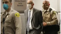 성범죄 혐의를 받고 있는 제임스 힙스 UCLA 전 산부인과 의사