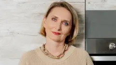 Психолог Лариса Суркова