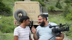 Kəlbəcərdə minaya düşərək həlak olan Azərtacın müxbiri Məhərrəm İbrahimov və AzTV-nin operatoru Sirac Abışovun son fotoları.