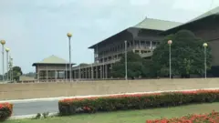 පාර්ලිමේන්තු ගොඩනැගිල්ල