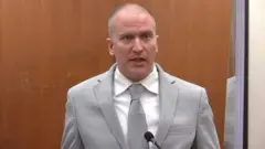 Chauvin falando no tribunal