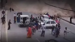जयबागेश्वरीमा भूकम्प जाँदाको दृश्य
