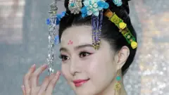 Mwigizaji Shabiki Bingbing alicheza Wu Zetian katika safu ya Televisheni ya Kichina "The Empress of China," moja ya uzalishaji ghali zaidi katika historia ya China, ambayo ilitolewa mnamo 2014.
