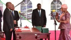 Rais John Magufuli akimuapisha Ummy Mwalimu