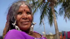 મહિલા
