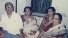 পরিবারের সদস্যদের সঙ্গে শচীন্দ্র চন্দ্র আইচ