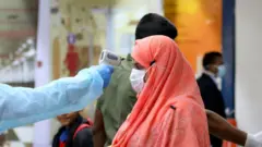 বিজ্ঞপ্তিতে জানানো হয় শুধুমাত্র সরকার অনুমোদিত টেস্টিং সেন্টার থেকেই করোনাভাইরাস পরীক্ষার সার্টিফিকেট গ্রহণযোগ্য হবে।