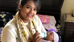 দেরিতে গর্ভধারণ মানসিক চাপে থাকতে হয় নারীকেই
