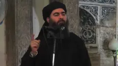 Baghdadi addressing crowd in Mosul, 2014