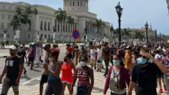 علاوه بر هاوانا در شهرهای دیگر کوبا هم تظاهرات برگزار شد