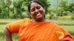 குக்வித் கோமாளி தீபா.