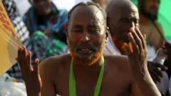 Muslims dey pray for Mount Arafat on August 20 2018