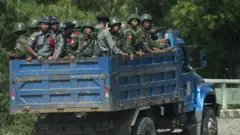 ၂၀၁၆ တုန်းက မောင်တာမှာ လှည့်လည်နေတဲ့ စစ်ကားတစ်စီး