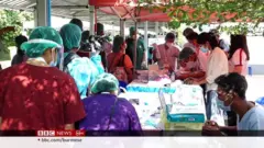 မြန်မာနိုင်ငံမှာ ကိုရိုနာဗိုင်းရပ်စ် ကာကွယ်ဆေး စတင်ထိုးနှံ