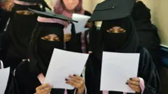 نجونې