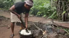 Onye na-asụ akpụ