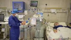 آمار بی‌سابقه کرونا در ایران: ۲۷۲ قربانی در یک شبانه روز