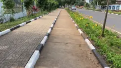 Izi nzira ziri ahantu habiri kugeza ubu muri Kigali, mu mujyi n'i Remera