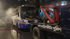 বাসে অগ্নিসংযোগ