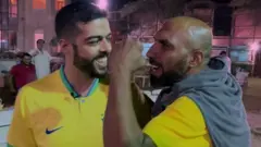 කටාර් වැසියන් නිවසේ සිට ලෝක කුසලාන තරගාවලිය නරඹන හැටි