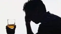 বাংলাদেশে মাঝেমধ্যেই বিষাক্ত মদ পানে মৃত্যুর খবর পাওয়া যায়