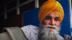 ਜ਼ਮੀਨ ਐਕੁਆਇਰ, ਕਿਸਾਨ